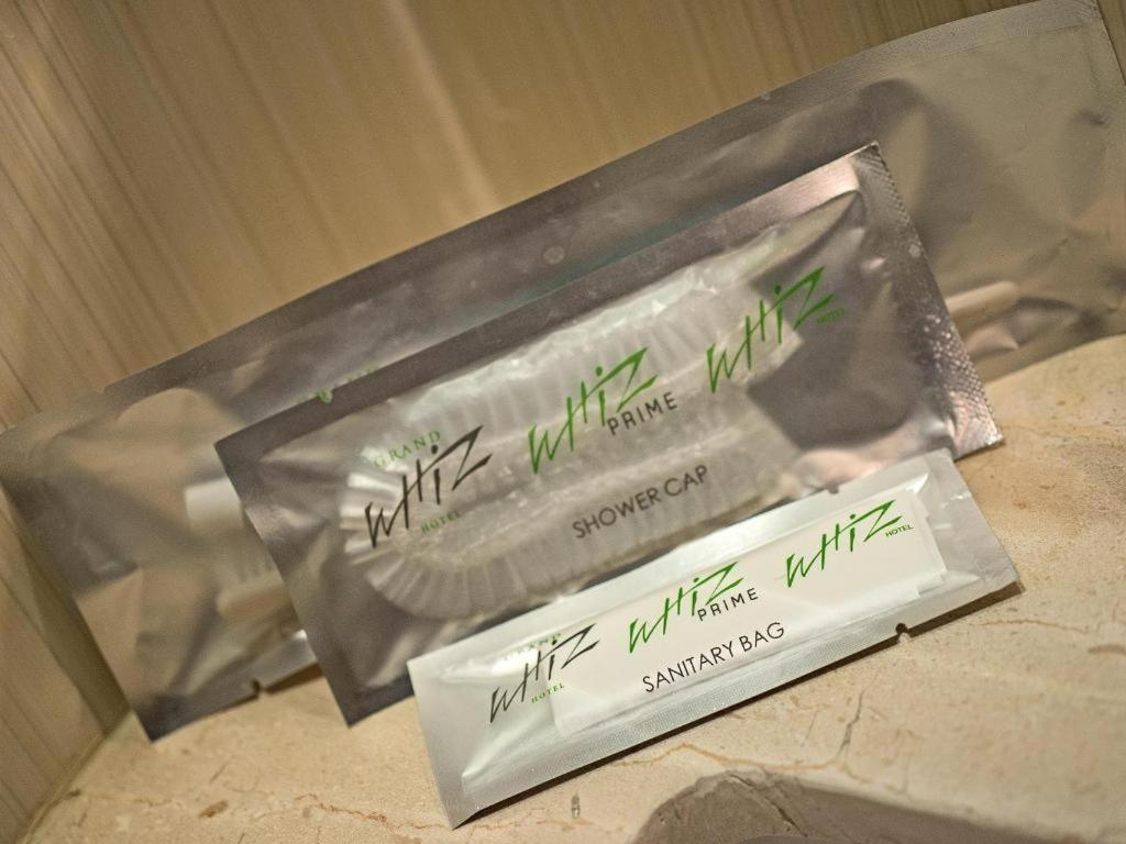 Whiz Prime Hotel Darmo Harapan Surabaya Exterior foto